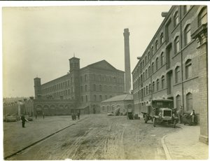 リースの紡績工場、1923 作： English Photographer